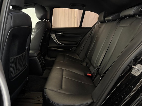 BMW 120i 8 of 17