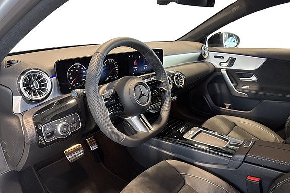 Mercedes-Benz A250 e 6 of 14