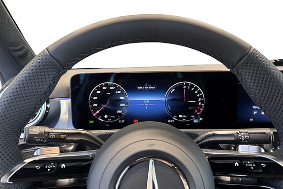 Mercedes-Benz A250 e 7 of 14