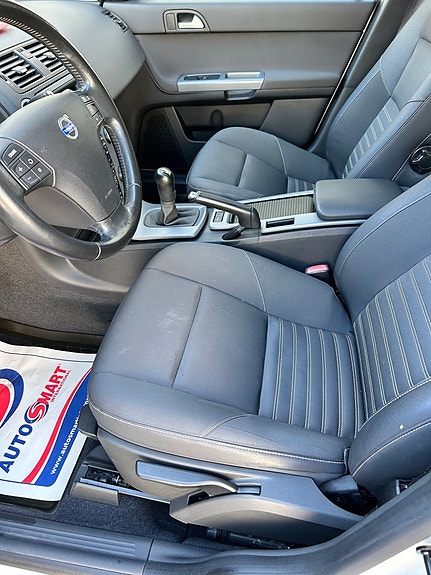 Volvo V50 9 of 13