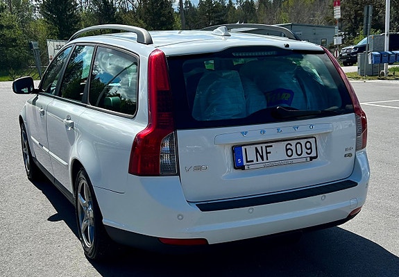Volvo V50 6 of 13