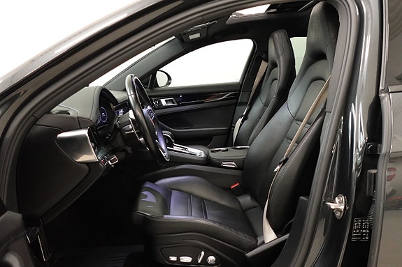 Porsche Panamera 4 4 of 5