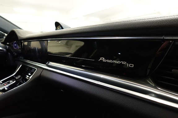 Porsche Panamera 4 24 of 25