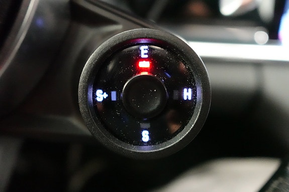 Porsche Panamera 4 17 of 25