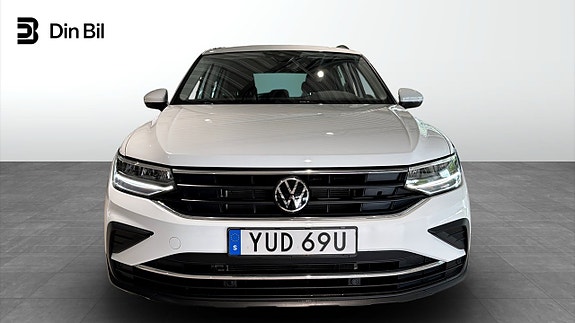 Volkswagen Tiguan 4 of 5