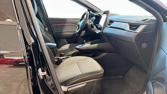 Renault Captur 3 of 10