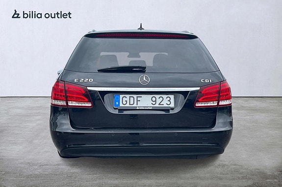 Mercedes-Benz E220 5 of 27