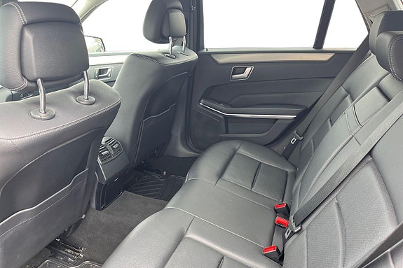 Mercedes-Benz E220 22 of 27