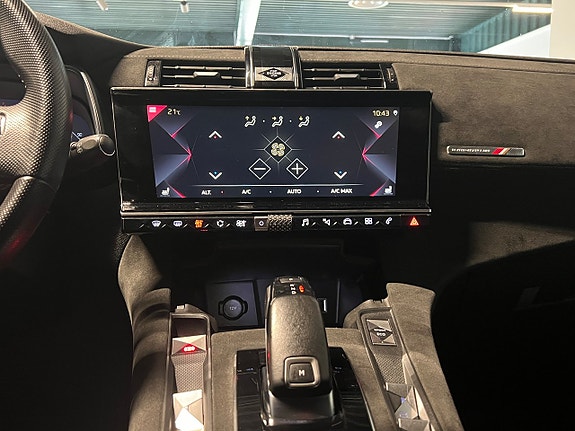 DS DS 7 Crossback 17 of 23