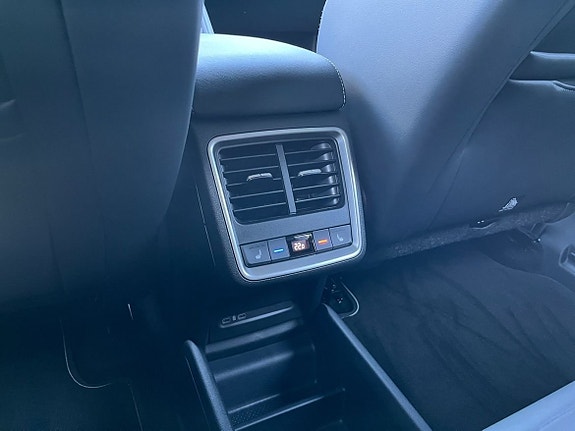 Skoda Enyaq 14 of 18