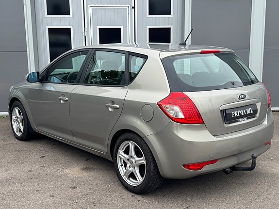 Kia Ceed 6 of 15