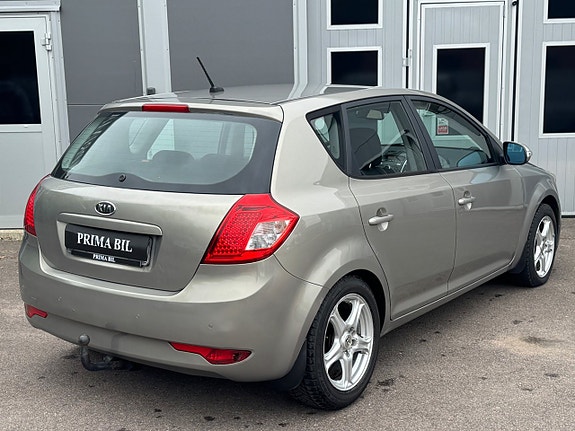 Kia Ceed 4 of 15