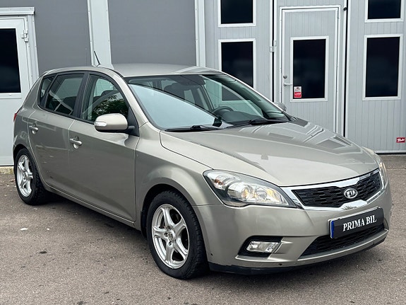 Kia Ceed 3 of 15