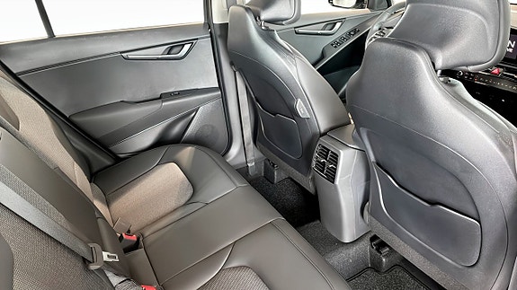 Kia Niro 6 of 12