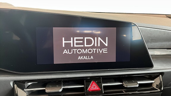 Kia Niro 2 of 12
