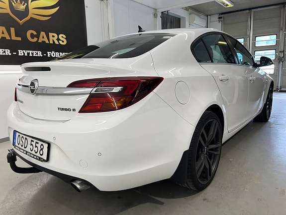 Opel Insignia 4 of 5