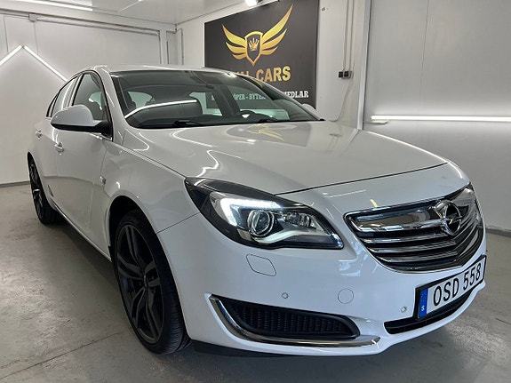 Opel Insignia 2 of 5