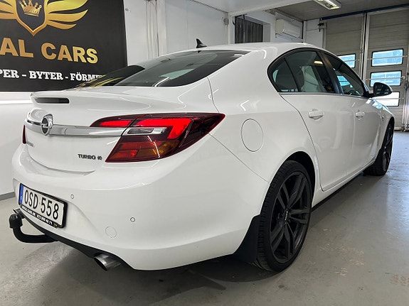 Opel Insignia 3 of 5