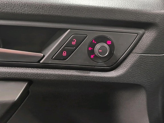Volkswagen Caddy Alltrack 17 of 17