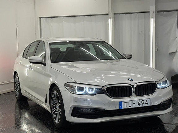BMW 520d 3 of 5