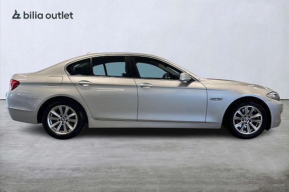 BMW 523i 5 of 22