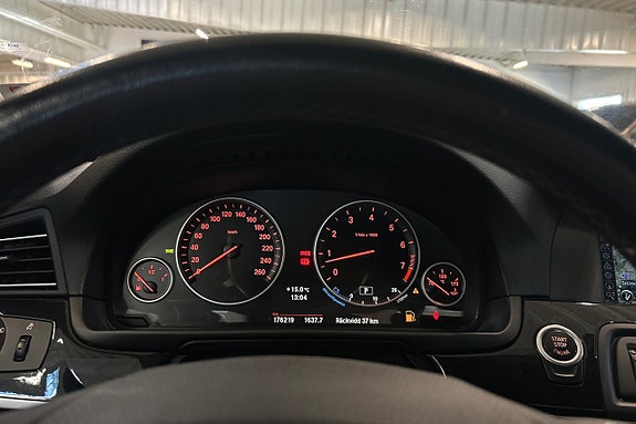 BMW 523i 17 of 22