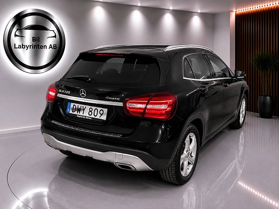 Mercedes-Benz GLA180 d 2 of 7