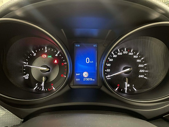 Toyota Avensis 18 of 27