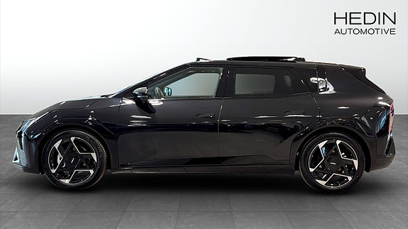 Kia EV4 11 of 14