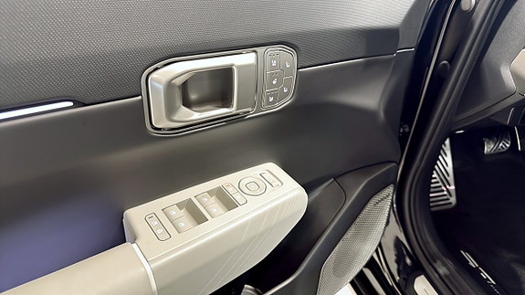 Kia EV4 8 of 14