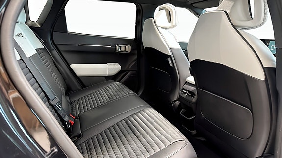 Kia EV4 7 of 14