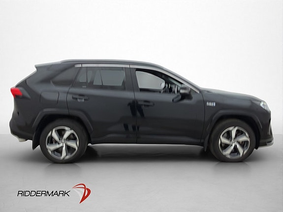 Toyota RAV4 Plug-in Hybrid 4 of 5