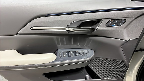 Kia EV5 12 of 17