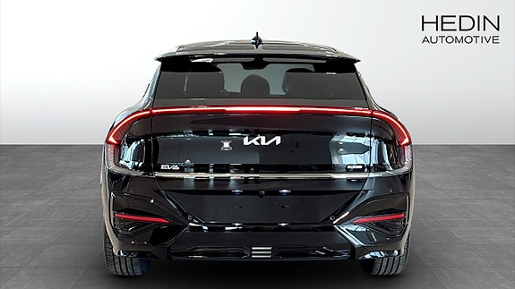 Kia EV6 7 of 17