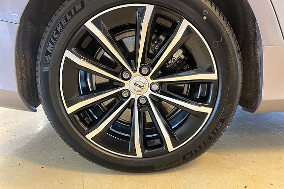 Volvo V60 13 of 20