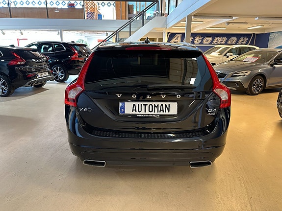 Volvo V60 9 of 16