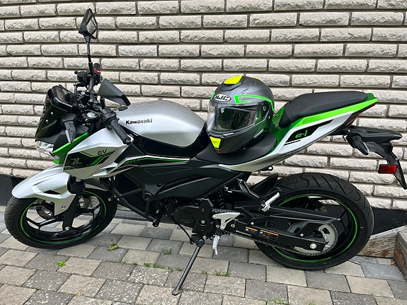 Kawasaki Z E-1 4 of 5