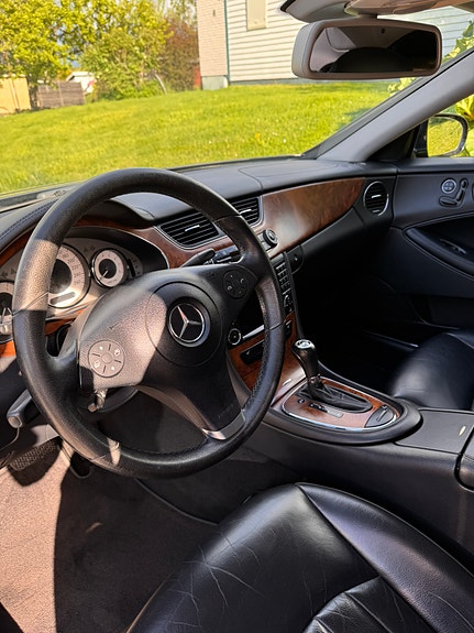 Mercedes-Benz CLS350 7 of 11