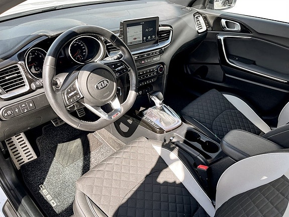 Kia Ceed 5 of 17