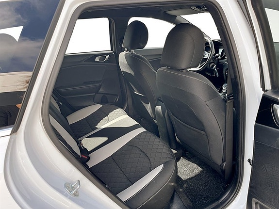Kia Ceed 14 of 17