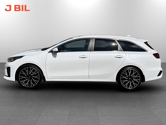 Kia Ceed 15 of 17