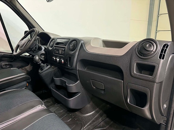 Renault Master 4 of 5