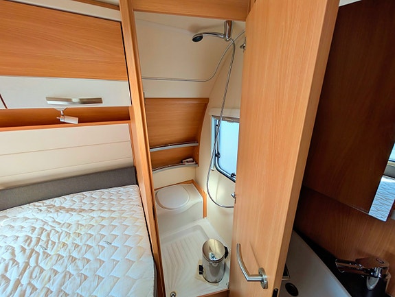 Knaus Südwind Silver Selection 500 FU / Markis / Förtält / Mikro / Elektriska stödben 17 of 21