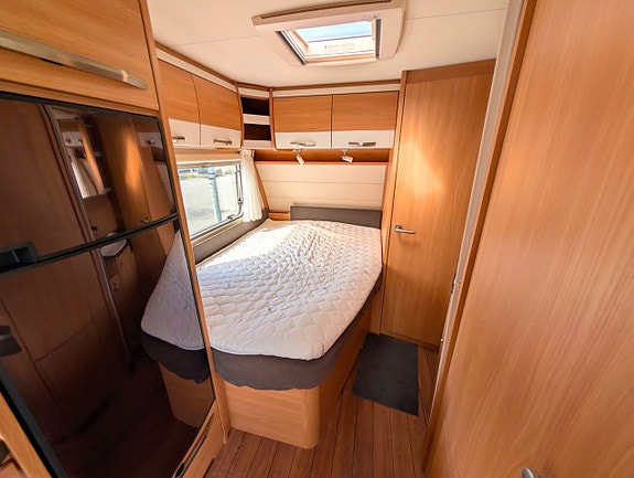 Knaus Südwind Silver Selection 500 FU / Markis / Förtält / Mikro / Elektriska stödben 13 of 21