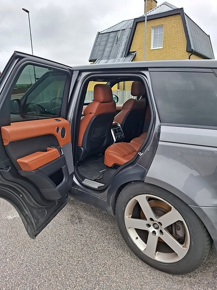 Land Rover Range Rover Sport 5 of 5
