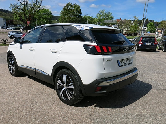Peugeot 3008 4 of 5