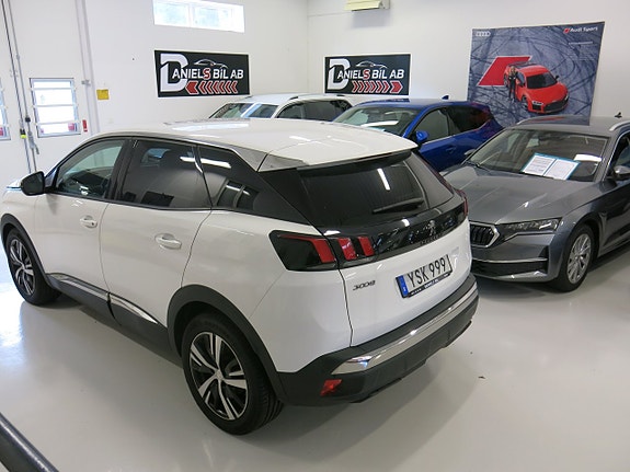 Peugeot 3008 2 of 28