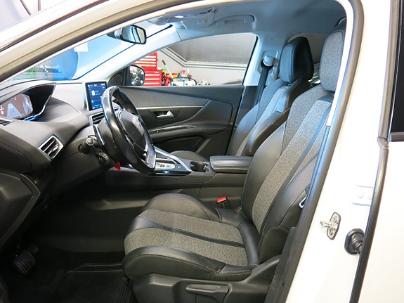 Peugeot 3008 11 of 27