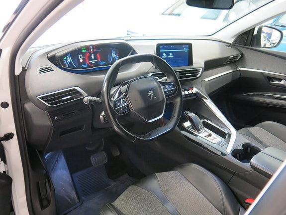 Peugeot 3008 21 of 28