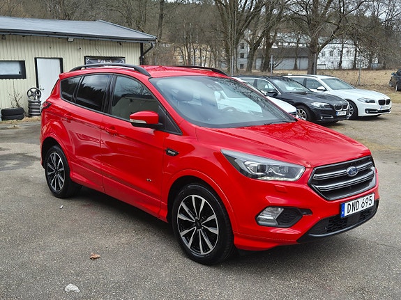 Ford Kuga 10 of 27